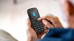 Κινητό GSM για ηλικιωμένους με κουμπί SOS Kruger&Matz Simple 920